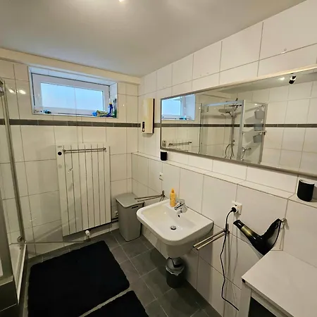 Appartement Ruwera Sonnenhuegel - Moderne - Eigener Eingang, Garten Und Terrasse *
