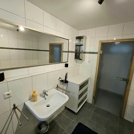 Appartement Ruwera Sonnenhuegel - Moderne - Eigener Eingang, Garten Und Terrasse